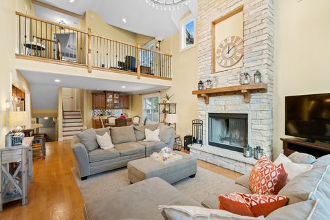 Tiny photo for 5229 Benton Avenue, Downers Grove, IL 60515 (MLS # 12537144)