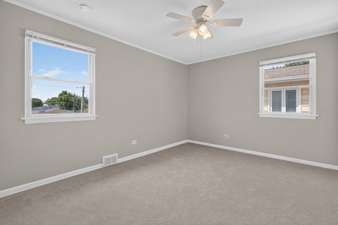Tiny photo for 1829 W Catalpa Lane, Mount Prospect, IL 60056 (MLS # 12738632)