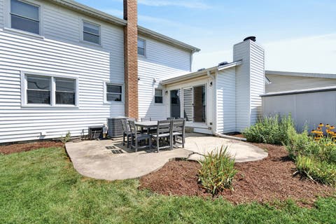 Tiny photo for 1829 W Catalpa Lane, Mount Prospect, IL 60056 (MLS # 12738632)