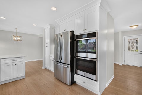 Tiny photo for 1829 W Catalpa Lane, Mount Prospect, IL 60056 (MLS # 12738632)