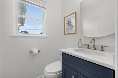 Tiny photo for 1829 W Catalpa Lane, Mount Prospect, IL 60056 (MLS # 12738632)