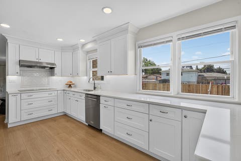 Tiny photo for 1829 W Catalpa Lane, Mount Prospect, IL 60056 (MLS # 12738632)
