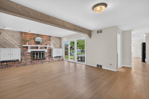 Tiny photo for 1829 W Catalpa Lane, Mount Prospect, IL 60056 (MLS # 12738632)