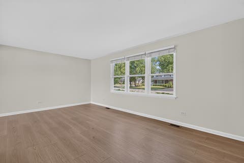 Tiny photo for 1829 W Catalpa Lane, Mount Prospect, IL 60056 (MLS # 12738632)