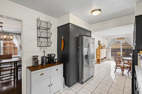 Tiny photo for 2816 Wenonah Avenue, Berwyn, IL 60402 (MLS # 12583380)