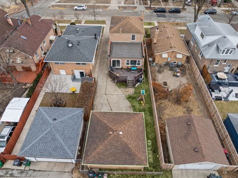 Tiny photo for 2816 Wenonah Avenue, Berwyn, IL 60402 (MLS # 12583380)