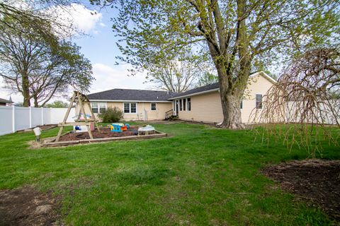 Tiny photo for 325 N Elm Street, Herscher, IL 60941 (MLS # 12613301)