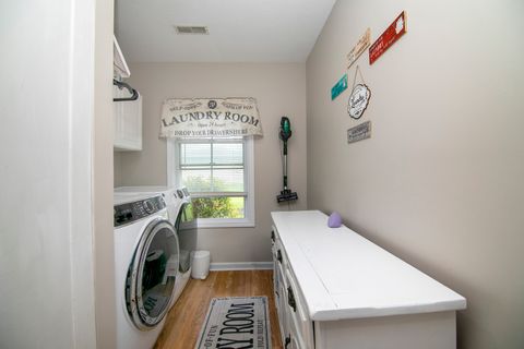 Tiny photo for 325 N Elm Street, Herscher, IL 60941 (MLS # 12613301)