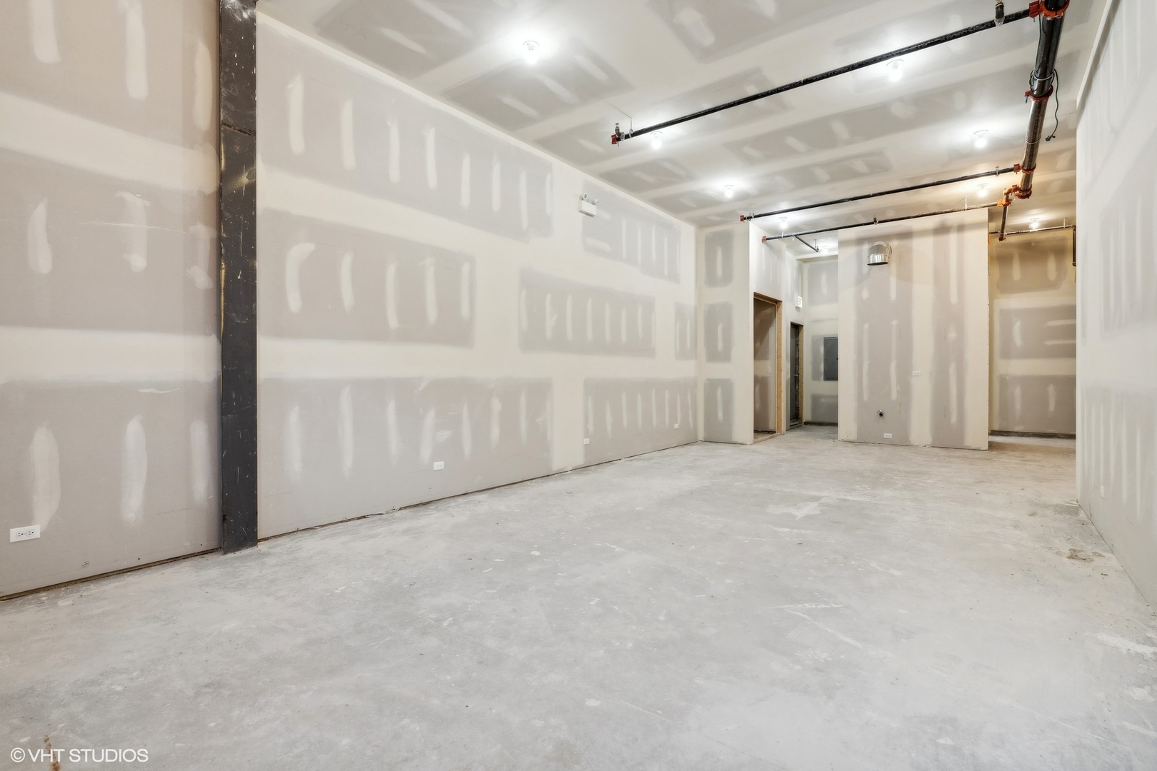 2913 W Belmont Avenue 1W