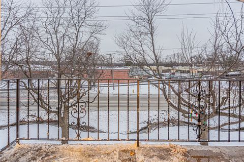 Tiny photo for 10347 Dearlove Road #302, Glenview, IL 60025 (MLS # 12529028)