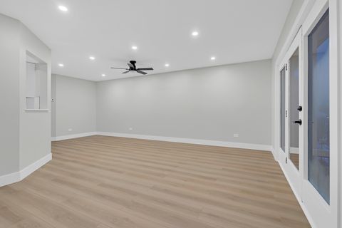 Tiny photo for 10347 Dearlove Road #302, Glenview, IL 60025 (MLS # 12529028)