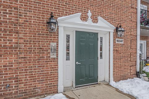 Tiny photo for 10347 Dearlove Road #302, Glenview, IL 60025 (MLS # 12529028)