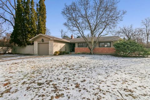 840 Auburn Court Highland Park IL 60035