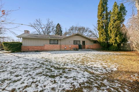 Tiny photo for 840 Auburn Court, Highland Park, IL 60035 (MLS # 12535773)