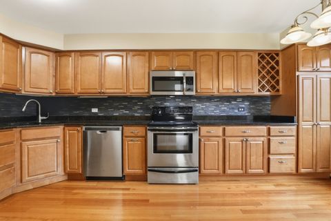 Tiny photo for 505 Kenilworth Avenue #4, Glen Ellyn, IL 60137 (MLS # 12490859)