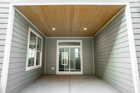 Tiny photo for 2 E Slade Street, Palatine, IL 60067 (MLS # 12372320)