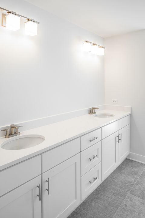 Tiny photo for 2 E Slade Street, Palatine, IL 60067 (MLS # 12372320)