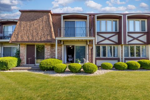 Tiny photo for 5715 PARK Place #K1, Crestwood, IL 60418 (MLS # 12470263)