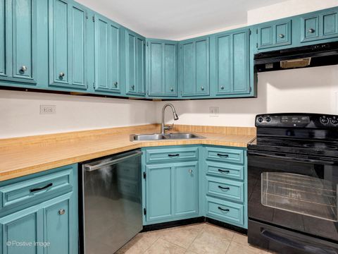 Tiny photo for 11 W GREEN Street #705, Bensenville, IL 60106 (MLS # 12456963)