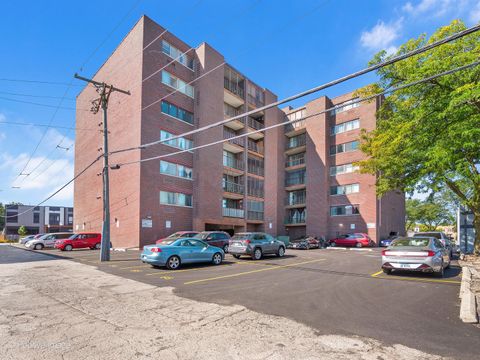 Tiny photo for 11 W GREEN Street #705, Bensenville, IL 60106 (MLS # 12456963)