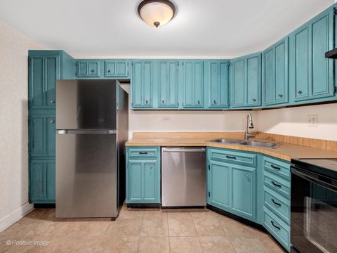 Tiny photo for 11 W GREEN Street #705, Bensenville, IL 60106 (MLS # 12456963)