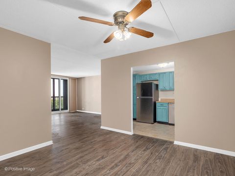 Tiny photo for 11 W GREEN Street #705, Bensenville, IL 60106 (MLS # 12456963)
