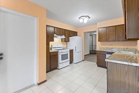 Tiny photo for 9752 Mill Drive E #E2, Palos Park, IL 60464 (MLS # 12584202)