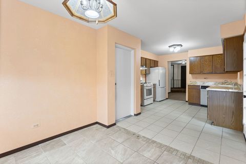 Tiny photo for 9752 Mill Drive E #E2, Palos Park, IL 60464 (MLS # 12584202)