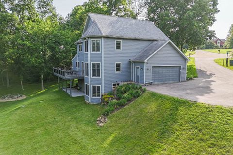 Tiny photo for 3 Laurel Court, Galena, IL 61036 (MLS # 12398303)