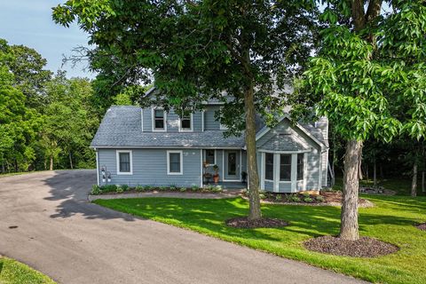 Tiny photo for 3 Laurel Court, Galena, IL 61036 (MLS # 12398303)