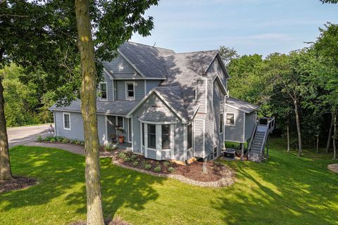 Photo of 3 Laurel Court, Galena, IL 61036 (MLS # 12398303)