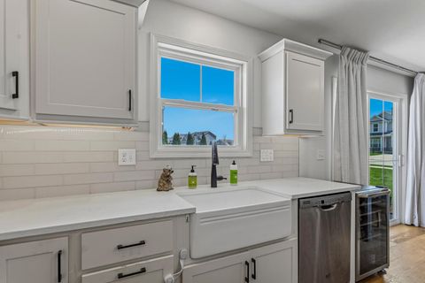 Tiny photo for 718 Cole Lane, Mahomet, IL 61853 (MLS # 12575397)