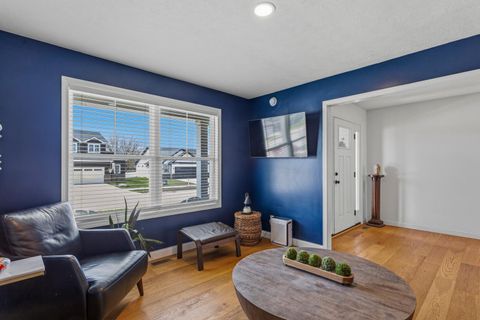 Tiny photo for 718 Cole Lane, Mahomet, IL 61853 (MLS # 12575397)