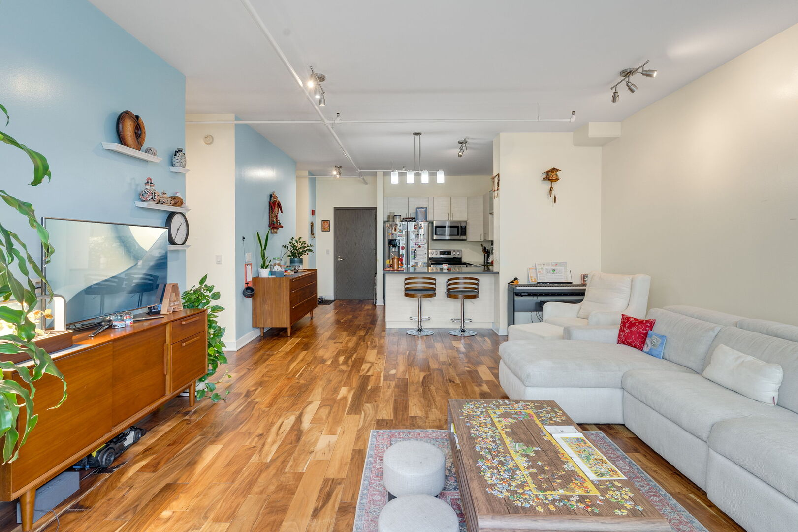 737 W Washington Boulevard 1204