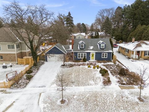 A home in Glen Ellyn