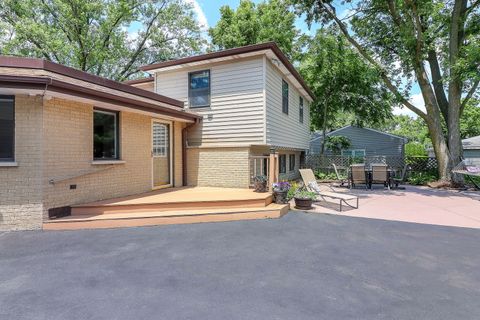 Tiny photo for 6805 High Road, Darien, IL 60561 (MLS # 12512900)