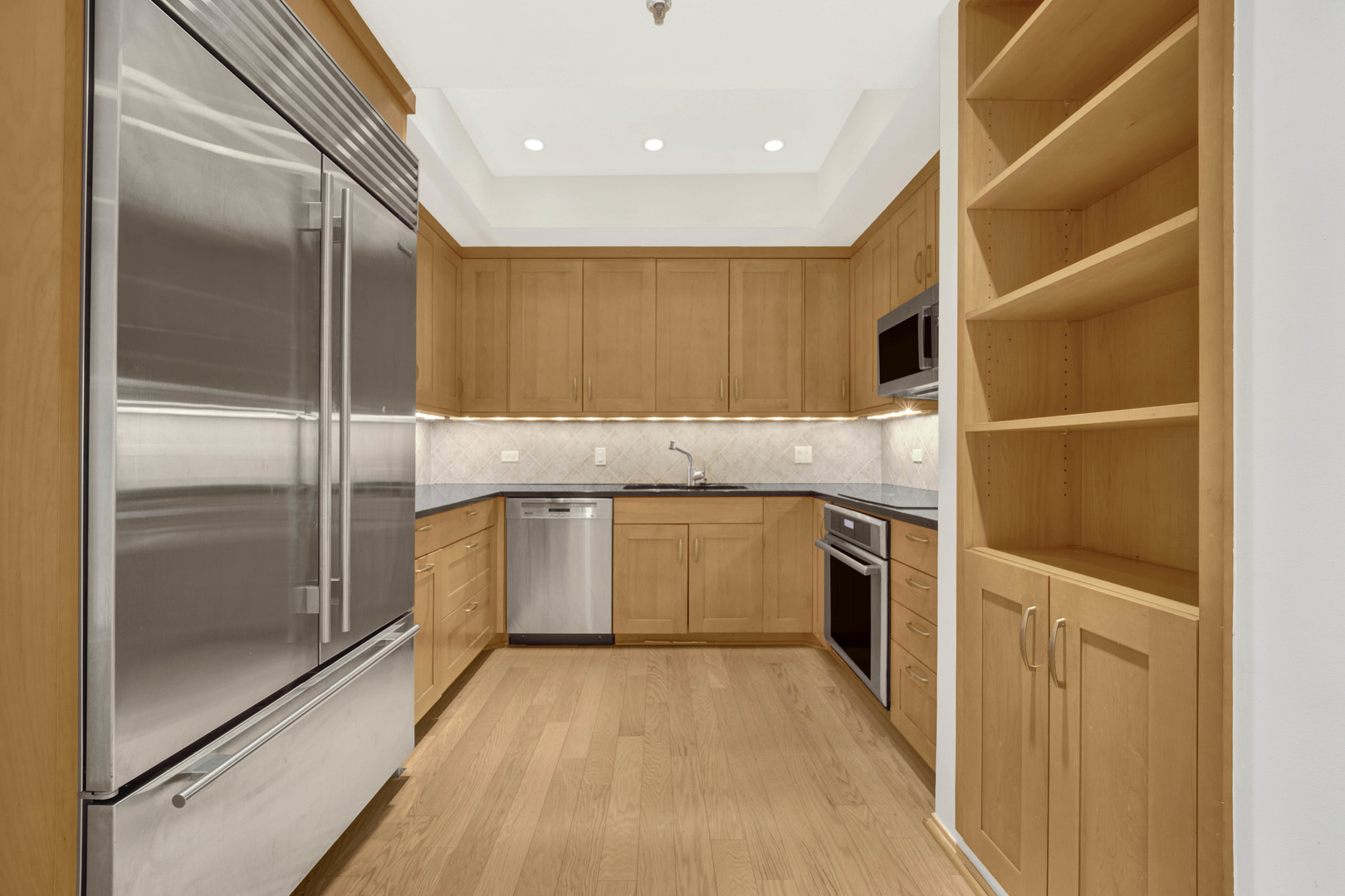 680 N Lake Shore Drive 518
