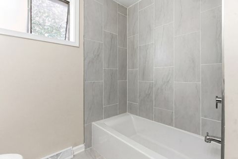 Tiny photo for 614 S Milwaukee Avenue #E, Libertyville, IL 60048 (MLS # 12616262)