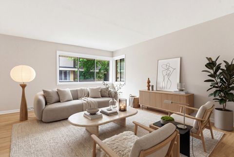 Tiny photo for 614 S Milwaukee Avenue #E, Libertyville, IL 60048 (MLS # 12616262)