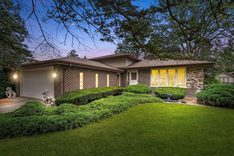 Tiny photo for 8518 Candlelight Drive W, Willow Springs, IL 60480 (MLS # 12427671)