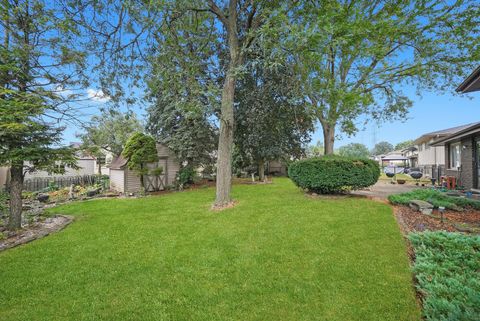 Tiny photo for 8518 Candlelight Drive W, Willow Springs, IL 60480 (MLS # 12427671)