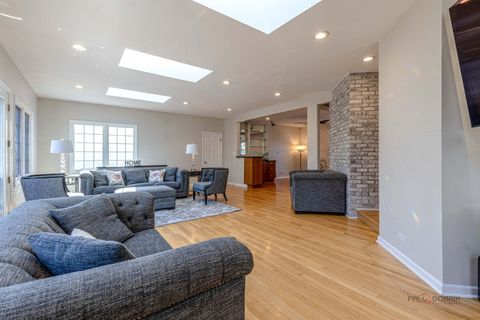 Tiny photo for 21 N Ridge Road, Lake Forest, IL 60045 (MLS # 12647418)