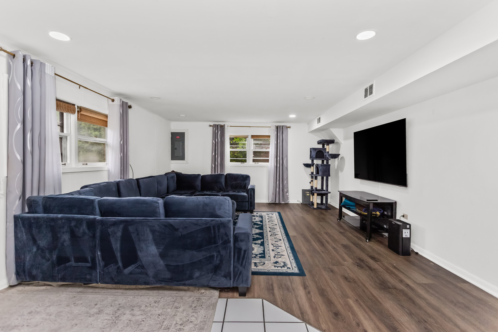 7638 Maple Street