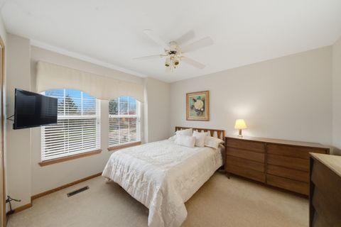 Tiny photo for 490 Beckett Crossing Drive, Mundelein, IL 60060 (MLS # 12570416)