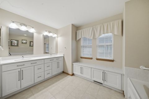 Tiny photo for 490 Beckett Crossing Drive, Mundelein, IL 60060 (MLS # 12570416)