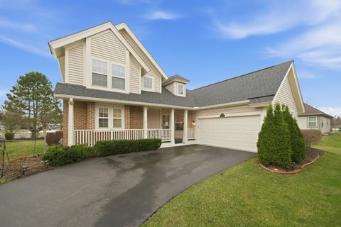 Photo of 490 Beckett Crossing Drive, Mundelein, IL 60060 (MLS # 12570416)