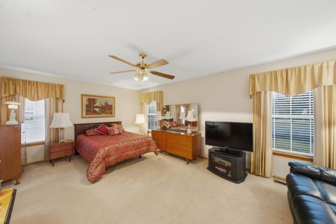 Tiny photo for 490 Beckett Crossing Drive, Mundelein, IL 60060 (MLS # 12570416)