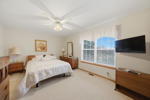 Tiny photo for 490 Beckett Crossing Drive, Mundelein, IL 60060 (MLS # 12570416)