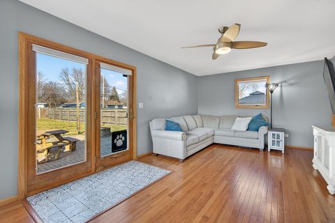 Tiny photo for 2308 Park Street, Rolling Meadows, IL 60008 (MLS # 12596166)