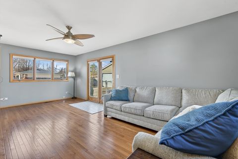 Tiny photo for 2308 Park Street, Rolling Meadows, IL 60008 (MLS # 12596166)